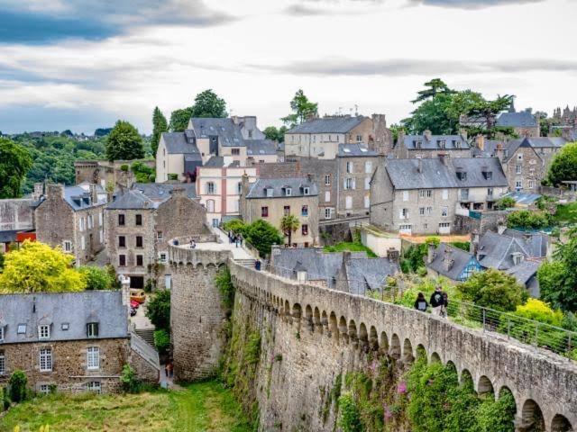 La Residence Des Cordeliers Dinan Esterno foto